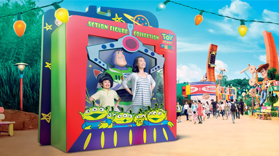 Giant toy box at Toy Story Land to see who can hold the pose in Hong Kong Disneyland Giant toy box at Toy Story Land to see who can hold the pose in Hong Kong Disneyland