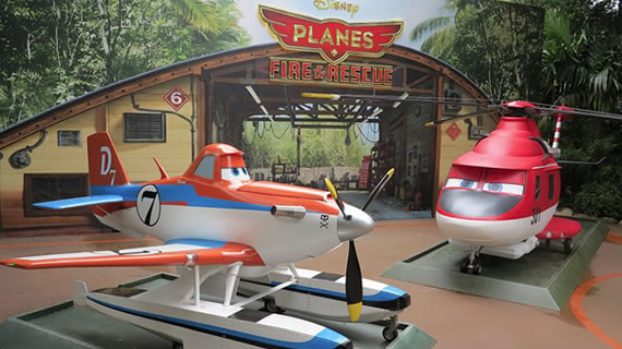 Photo Opportunities with Planes 2 Characters in Hong Kong Disneyland Photo Opportunities with Planes 2 Characters in Hong Kong Disneyland