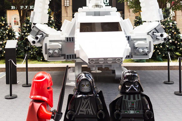 LEGO x Star Wars: The Force Awakens Exhibition at Times Square LEGO x Star Wars: The Force Awakens Exhibition at Times Square