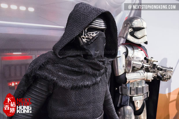 LEGO x Star Wars: The Force Awakens Exhibition at Times Square LEGO x Star Wars: The Force Awakens Exhibition at Times Square