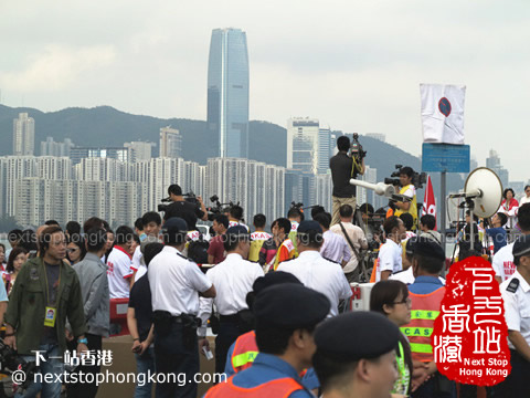 2012新世界維港泳觀賽的人群和媒體 2012新世界維港泳觀賽的人群和媒體