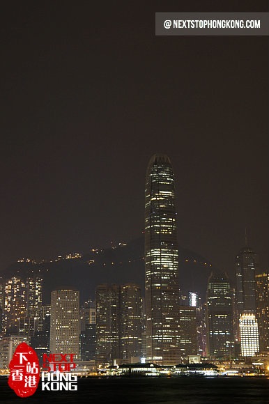 2013香港地球1小時活動IFC熄燈