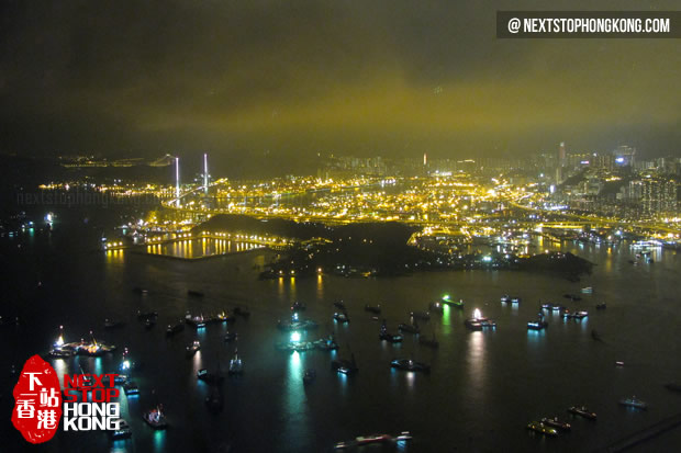 从天际100香港观景台上看避风塘夜景 从天际100香港观景台上看避风塘夜景