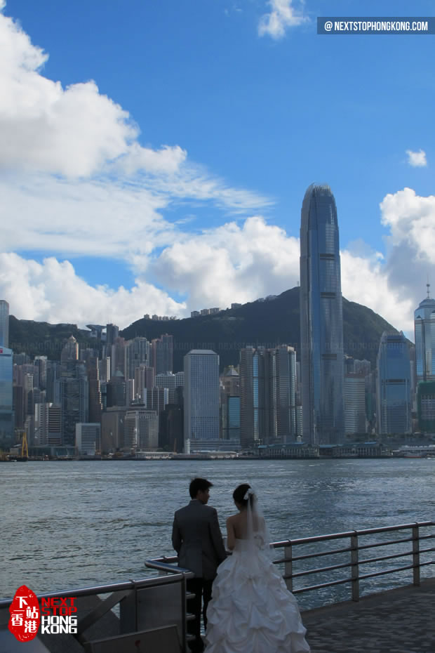 情侣在维港拍婚纱照 情侣在维港拍婚纱照